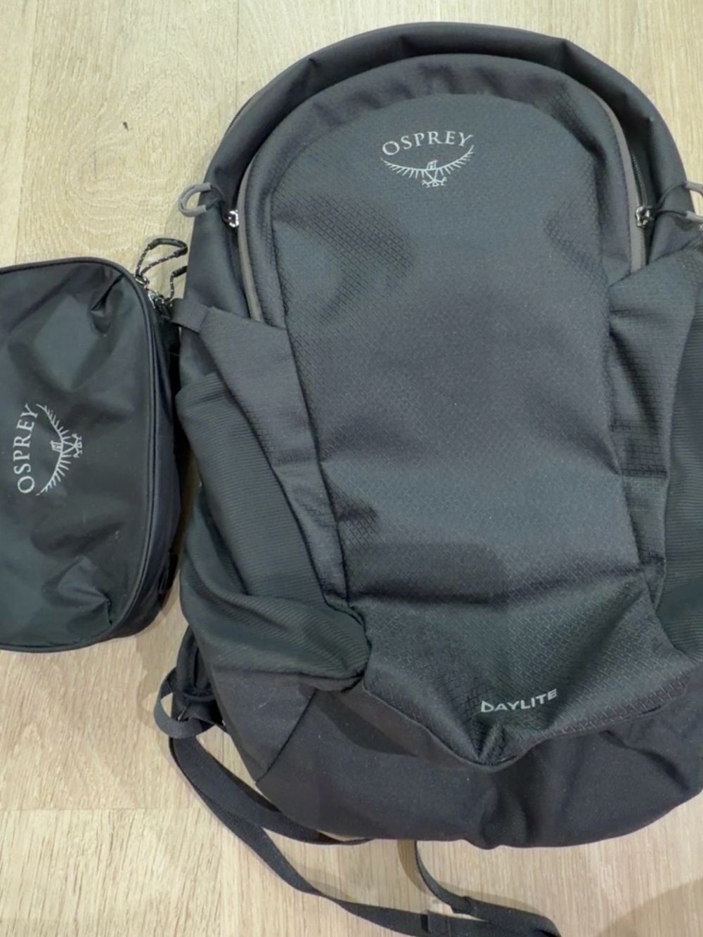 OSPREY Daylite Men's Backpack in Black with Accessory Pouch